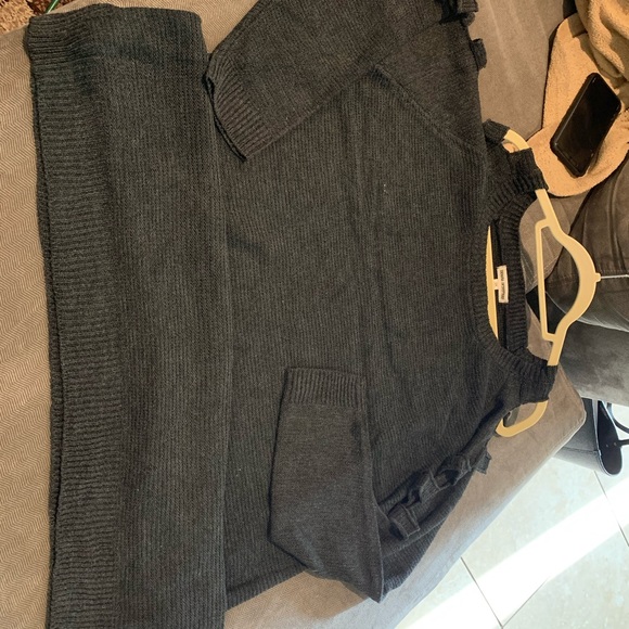 Plus size grey sweaters - Picture 3 of 3